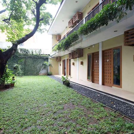 Reddoorz Plus Near Cilandak Town Square 2 Jakarta Exteriör bild