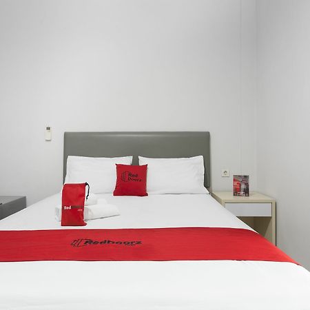 Reddoorz Plus Near Cilandak Town Square 2 Jakarta Exteriör bild