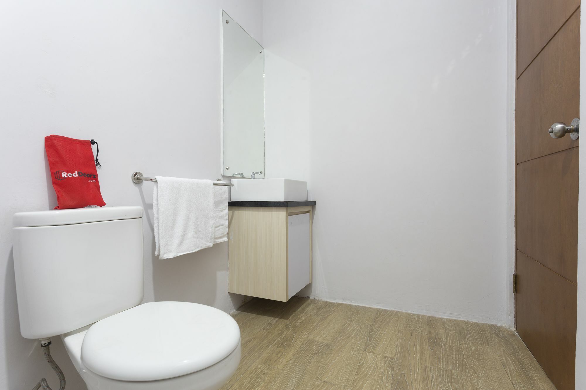 Reddoorz Plus Near Cilandak Town Square 2 Jakarta Exteriör bild